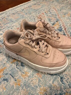 Nike Air Force women’s